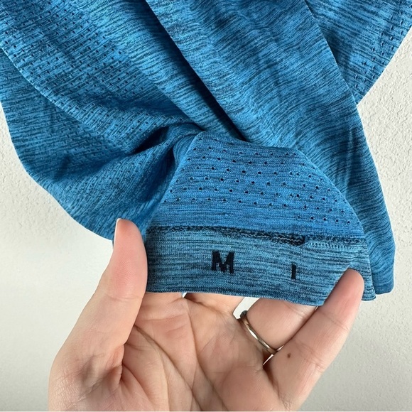 Lululemon Men’s Blue Space Dye Metal Vent Tech Surge Short Sleeve 1/2 Zip Medium - Picture 5 of 5